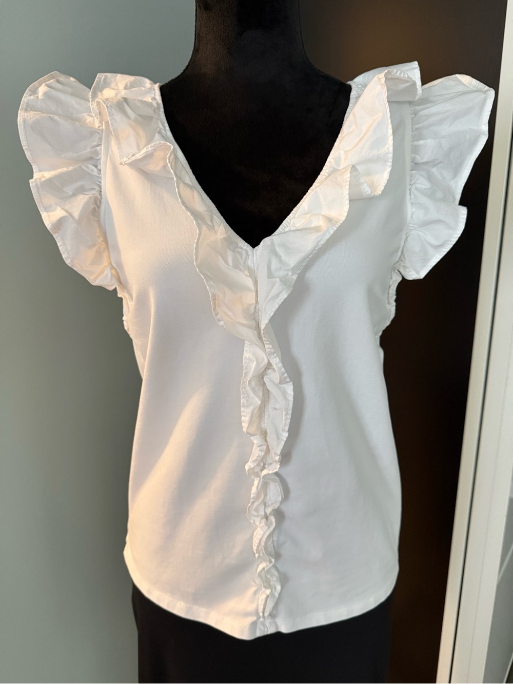 Veronica Beard White Cotton Ruffle V-Neck Women's Blouse